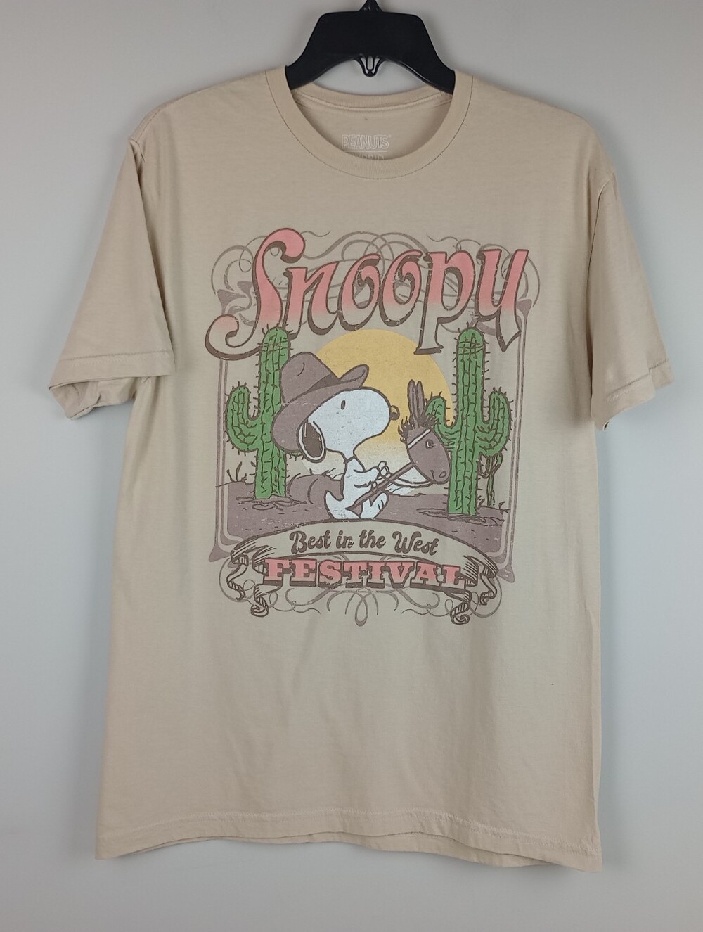 Peanuts Hybrid Men M Tan Cowboy Snoopy Best In The West Festival Graphic Tshirt‎